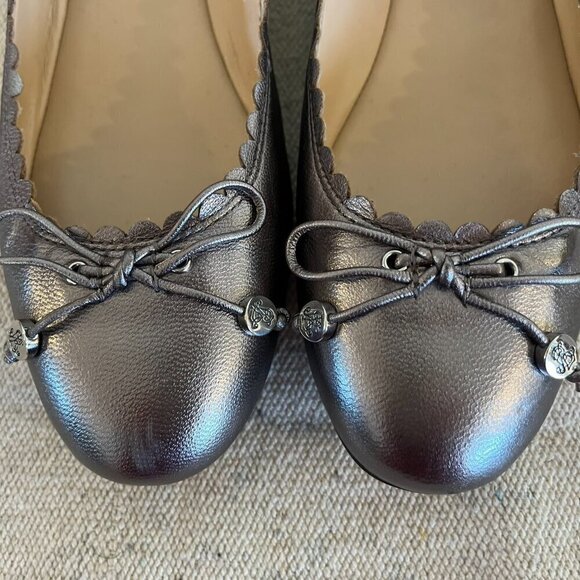 Lauren Ralph Lauren Woman's Silver Glennie Bow Flats Sz 7B - Picture 2 of 8